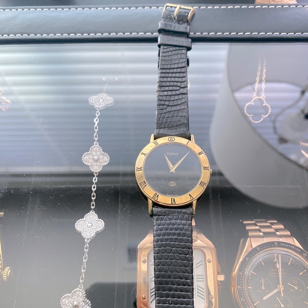 VINTAGE SWISS GUCCI WATCH
